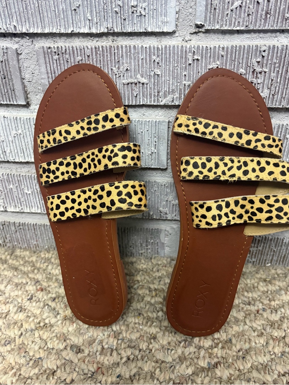 Roxy Triple-Strap Leopard Print Slide Sandals - Brown/Yellow Sz 9
